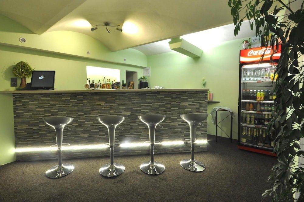 Hotel Pyramida Брно Экстерьер фото