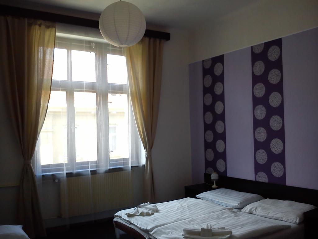 Hotel Pyramida Брно Экстерьер фото